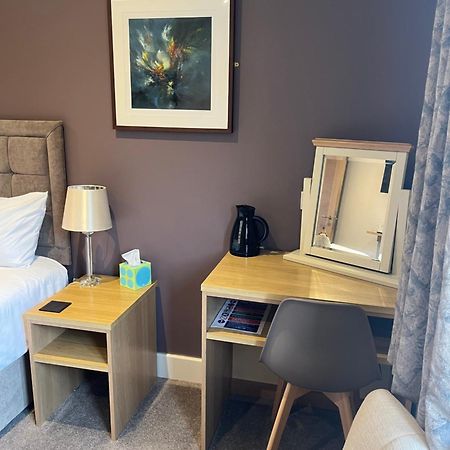 Hotel Rose And Crown Lytchett Matravers Exteriér fotografie