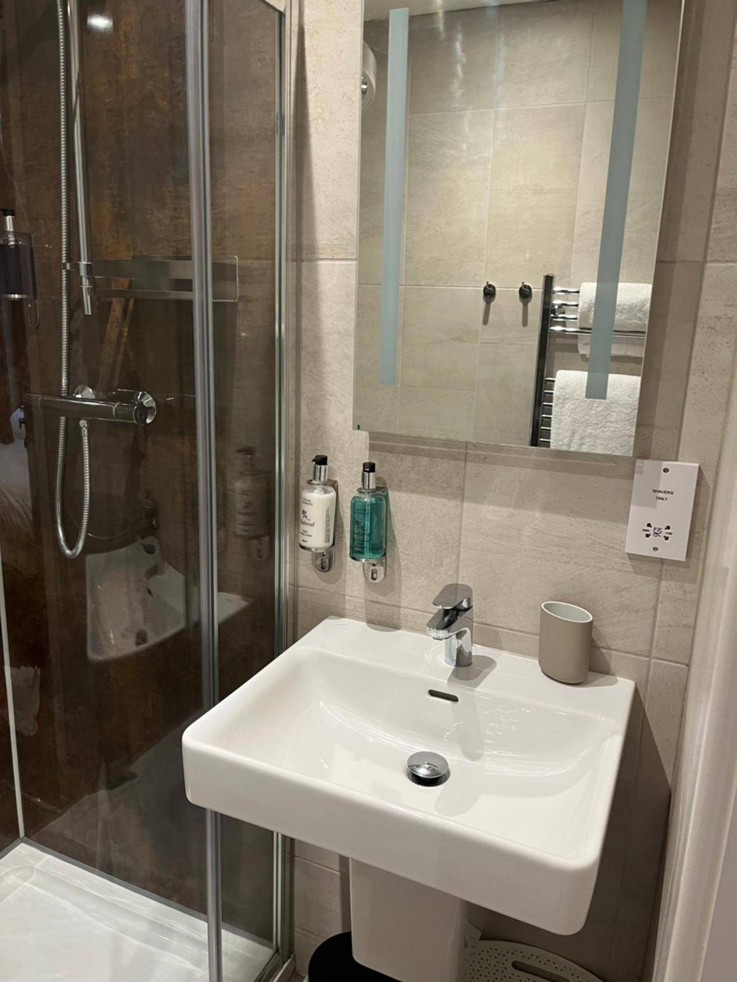 Hotel Rose And Crown Lytchett Matravers Exteriér fotografie