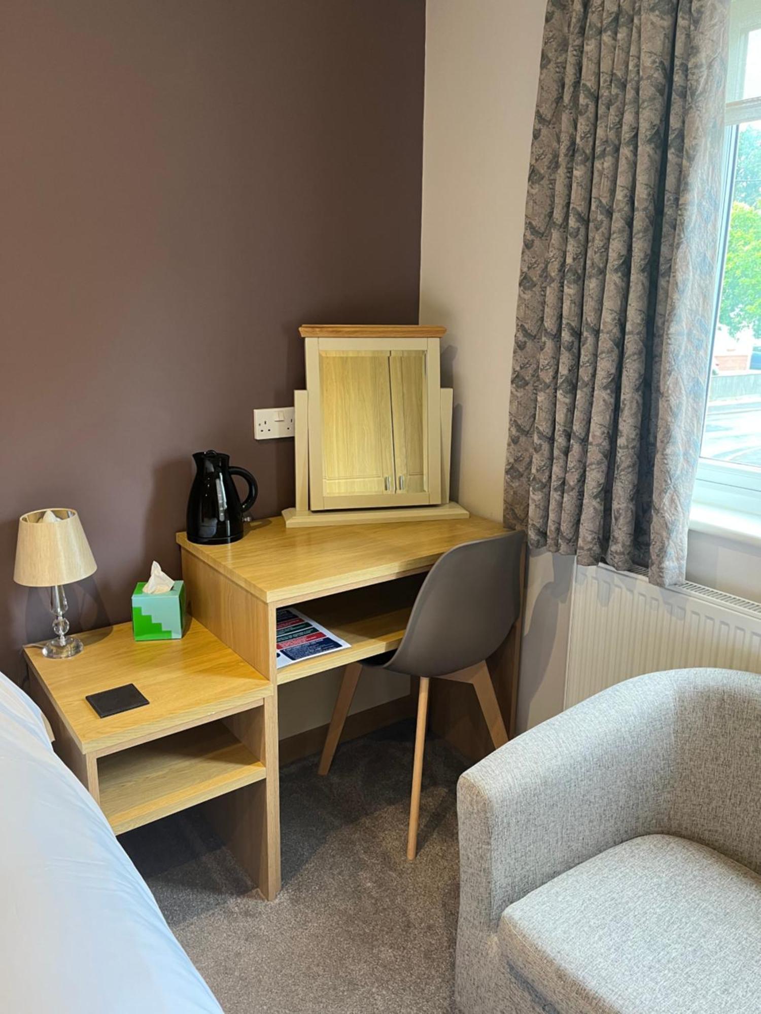 Hotel Rose And Crown Lytchett Matravers Exteriér fotografie